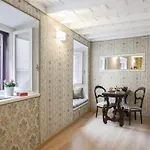 Luxury With Direct Trevi Fountain View Romantic Appartement *