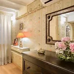Luxury With Direct Trevi Fountain View Romantic Appartement *