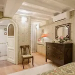 Appartement Luxury With Direct Trevi Fountain View Romantic *