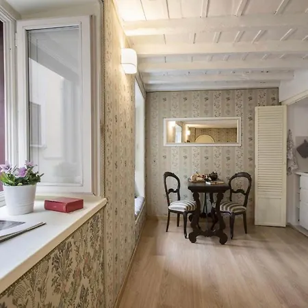 Luxury With Direct Trevi Fountain View Romantic Apartman Róma