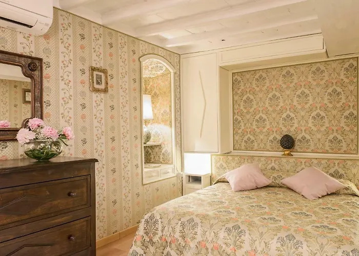 Panoramic Trevi Fountain View Luxury Rzym