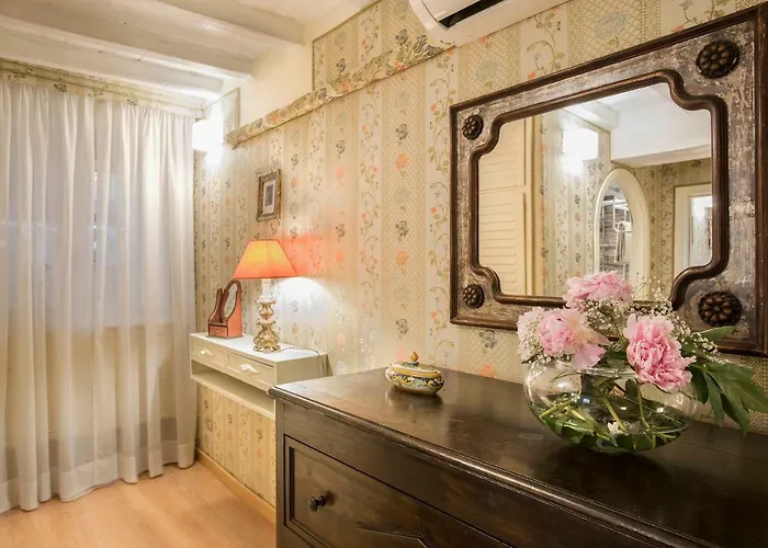 Panoramic Trevi Fountain View Luxury Apartament *