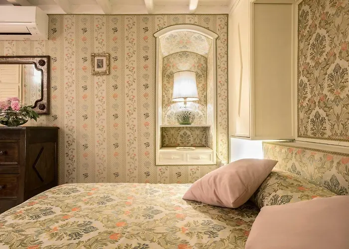 Panoramic Trevi Fountain View Luxury Rzym