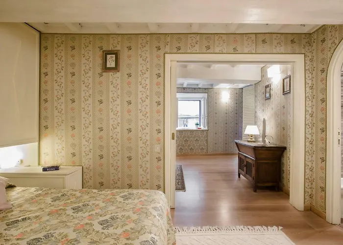 Panoramic Trevi Fountain View Luxury Apartament *