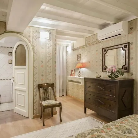 Luxury With Direct Trevi Fountain View Romantic