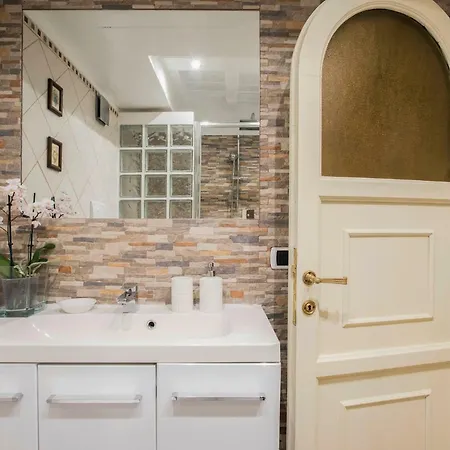 Luxury With Direct Trevi Fountain View Romantic Daire